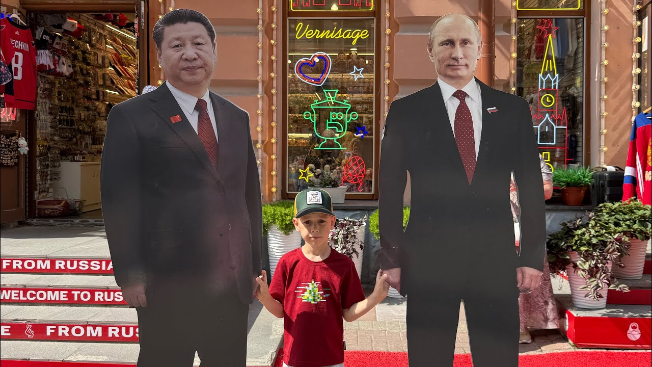 Ученая семейка: квадрокоптер. Парк Фили. Лето.