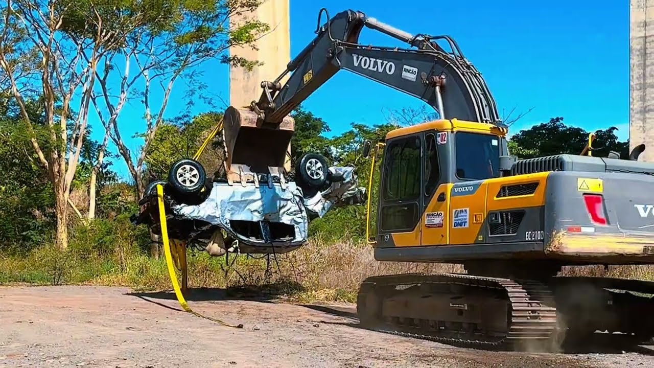 🚨 20/08 | Retirada do 2º veículo após a queda  da Ponte JK | Caminhonete é resgatada #tocantins