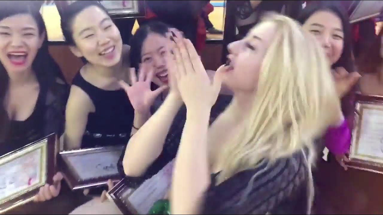 Diva Darina in China "BE A DIVA" course