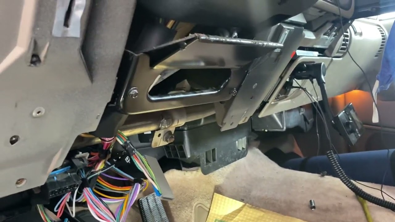 No brake lights on 1999 Chevy Tahoe