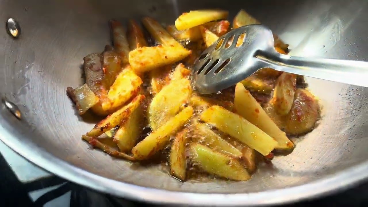 Khao g chilli Honey Potato 👍👍👍👌👌#trending #siratgurjaapvlog #subscribe #family 