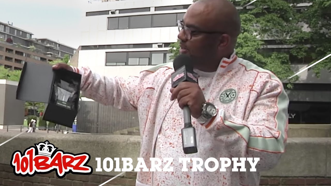 TARIK, SEFFELINIE & SEVN ALIAS krijgen een trophy | 101Barz