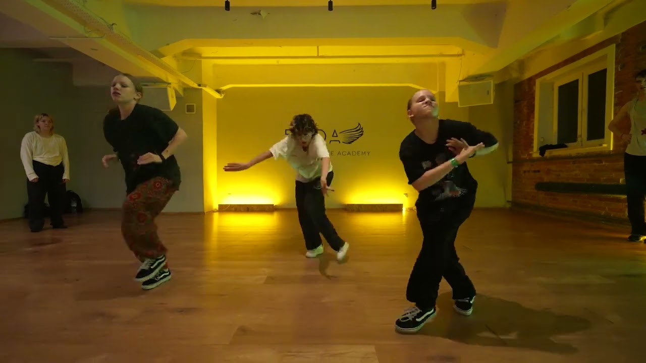 Open Class - Klaudia Kosierb | “PAMELA” - Gwamz, Tay Iwar & SKEETE