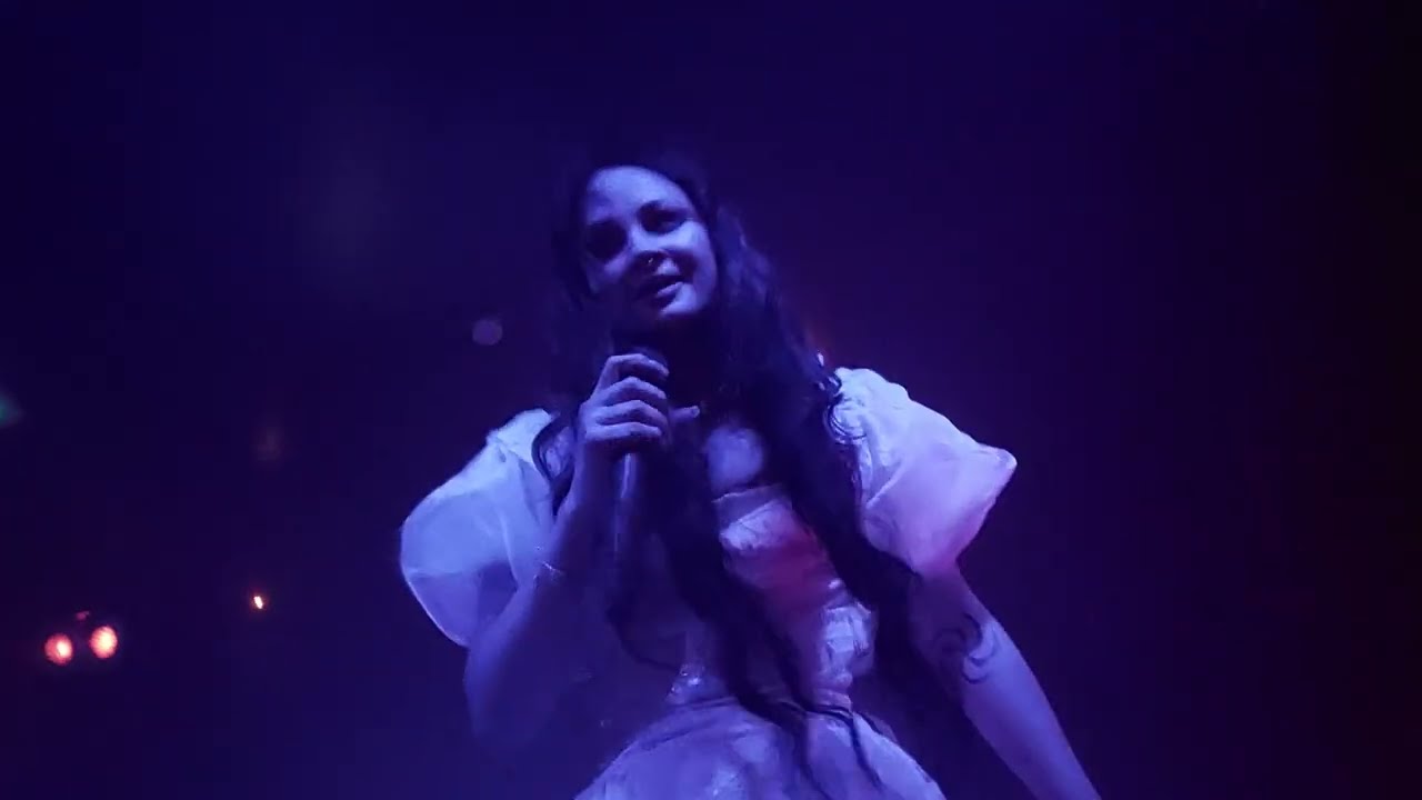 Zheani - GROWING PAINS (Live) (MAENAD World Tour, G2, Glasgow, 18/05/2024)