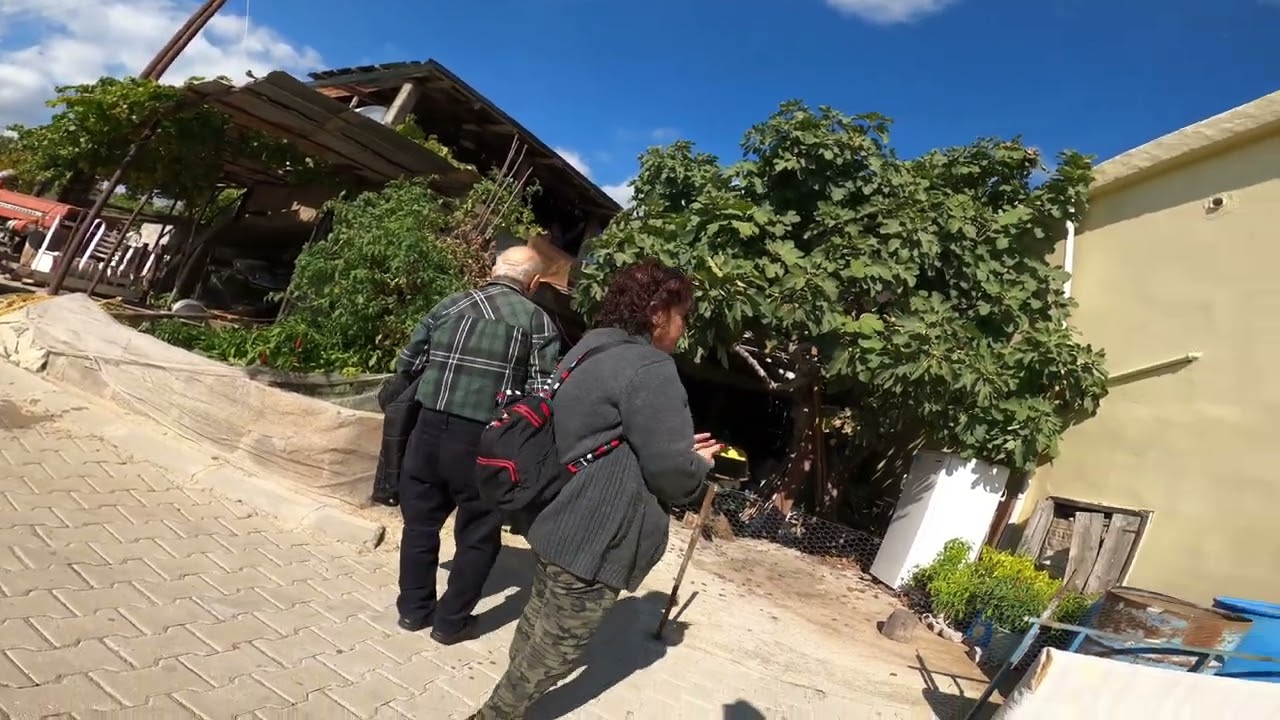 Mersin Akarca Köyünde Hüsnü Amcayı Ziyaret Ettik 