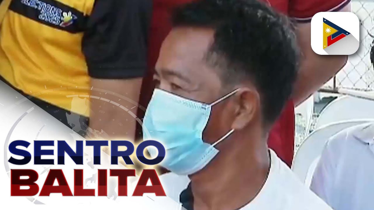 Mga mangingisda sa Bataan na nakarekober at nag-turn over ng P1.5-B shabu, pinarangalan ng PCG