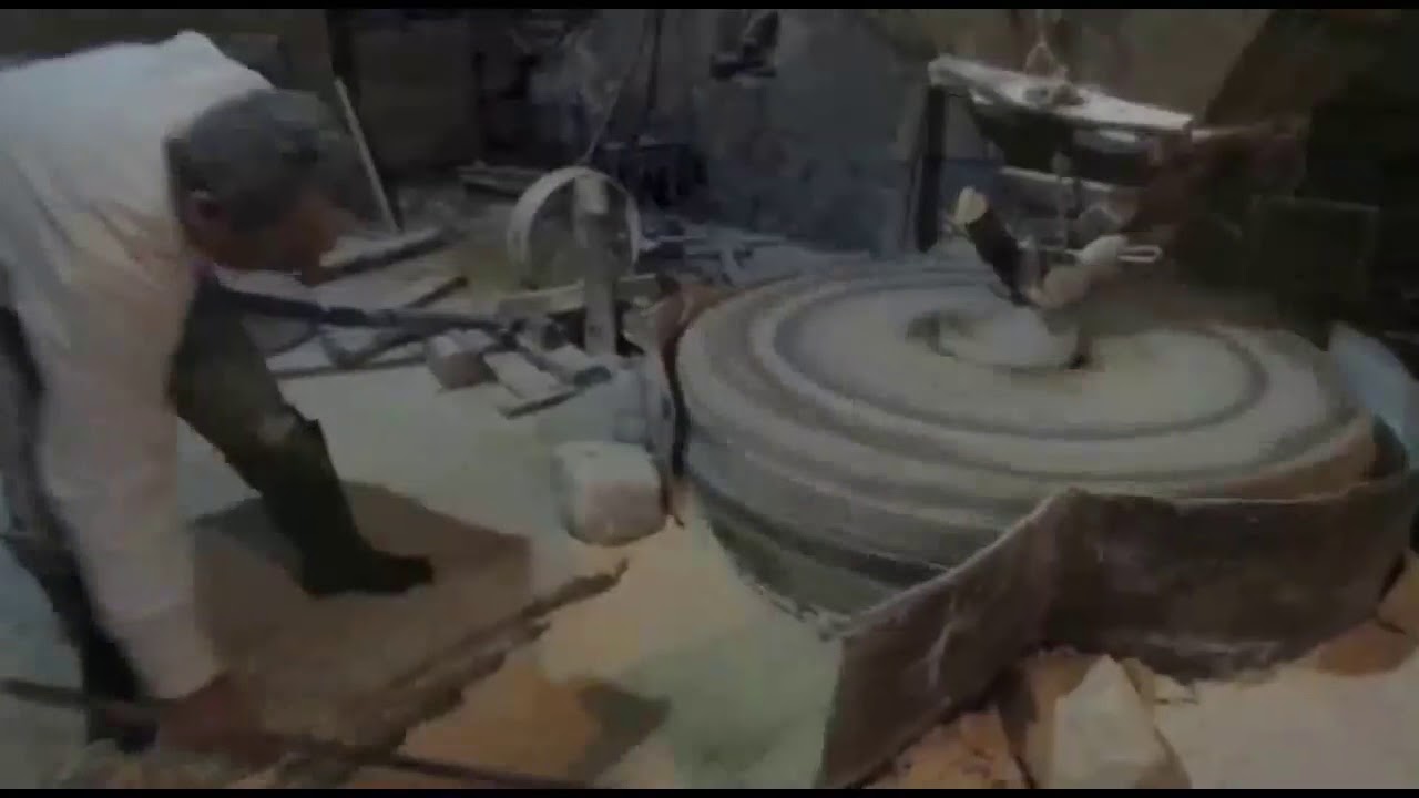 ( طاحونة نصر ) . الحاكور. إحدى أقدم المطاحن في لبنان  . 🇱🇧. hakour Nasser mill tahounitt nasser
