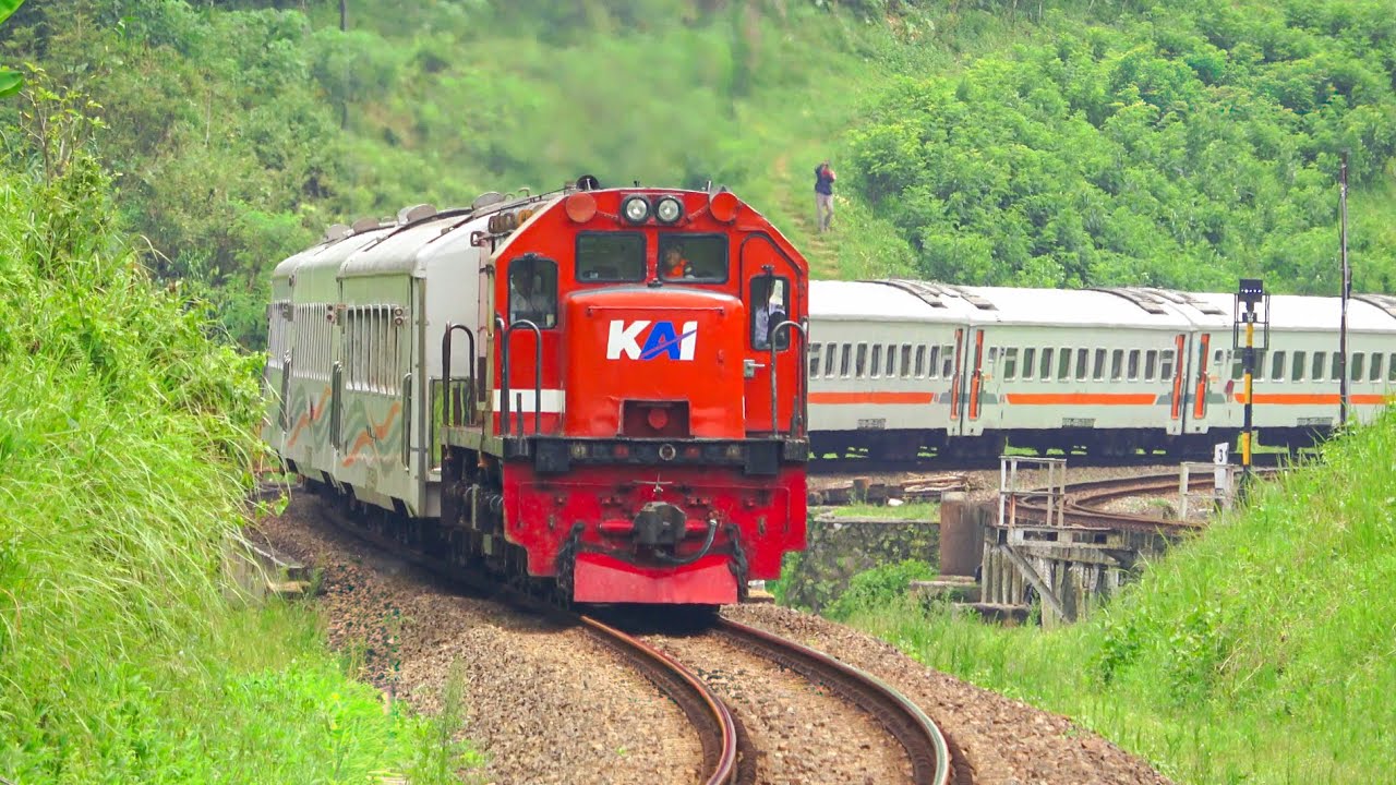 KERETA API PANJANG‼️ MENEMUKAN 27 KERETA API DI TIKUNGAN DAN JEMBATAN PEGUNUNGAN