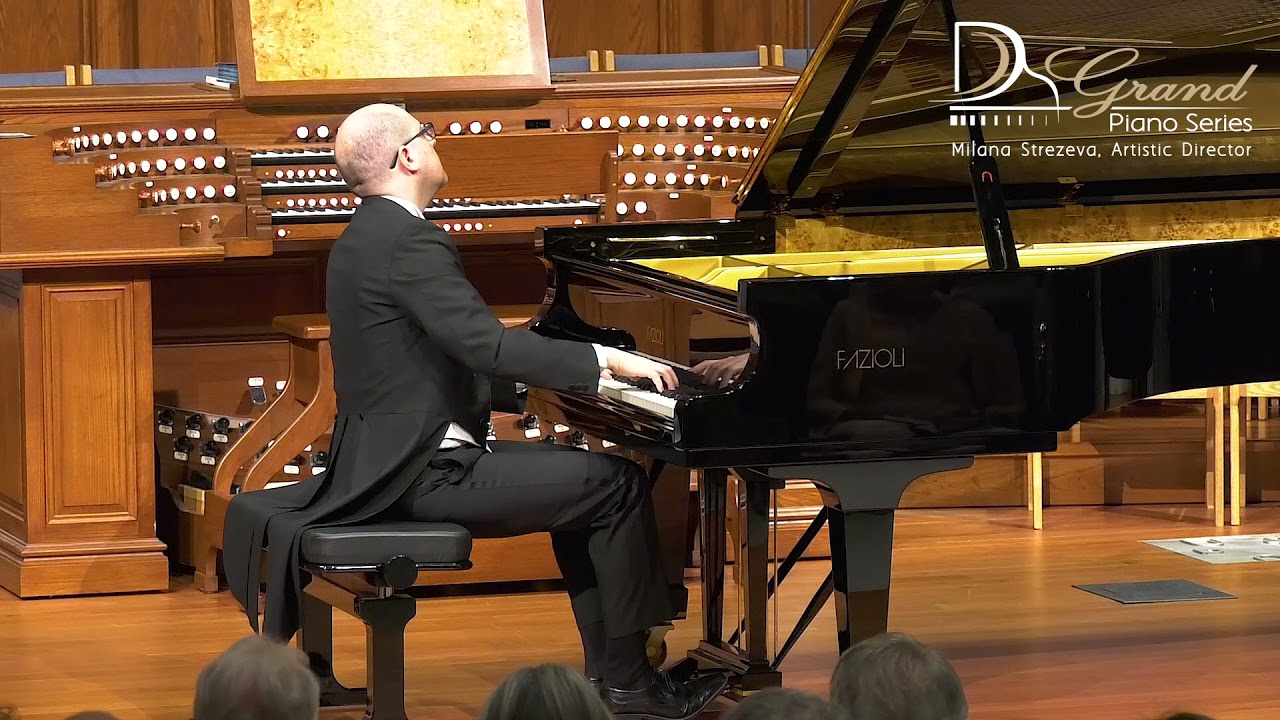 Roberto Plano plays Ginastera,  Suite de Danzas Criollas op. 15