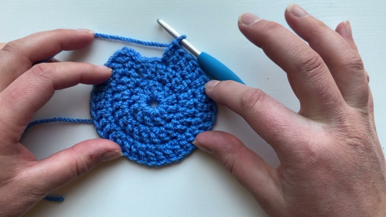 Learn to Crochet 9: Working in the round (Right-Handed). UK treble/US double crochet. Make a hat.