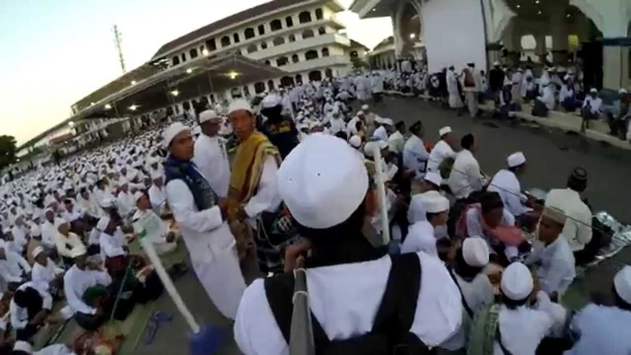 Shalat Malam 27 PP Al Fithrah Kedinding Surabaya 2015