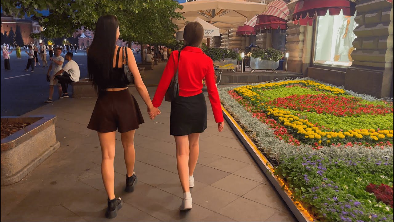 🔥 Hot Nightlife in Russia 🔥 Walking Tour in Moscow, Russian Girls & Guys, 4K HDR