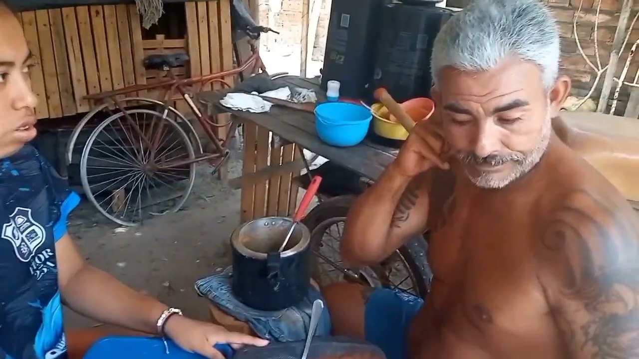 Fazendo colorau caseiro