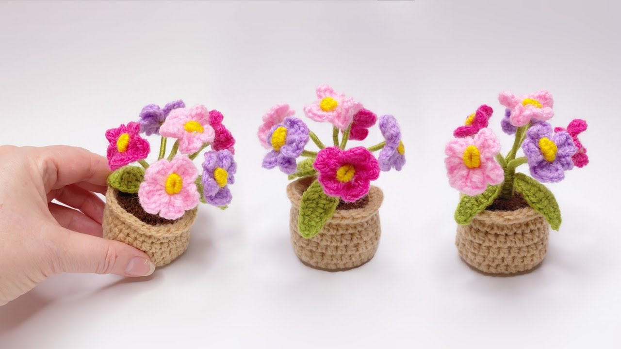 💐Миниатюрный цветок в горшочке крючком 💐 Подарок своими руками #amigururmi