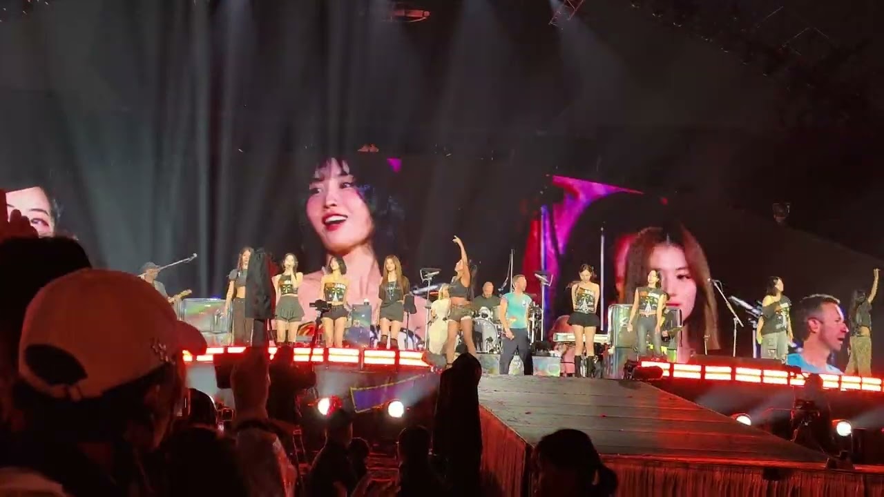 Coldplay - WE PRAY (TWICE VERSION) Live Version@GOYANG STADIUM