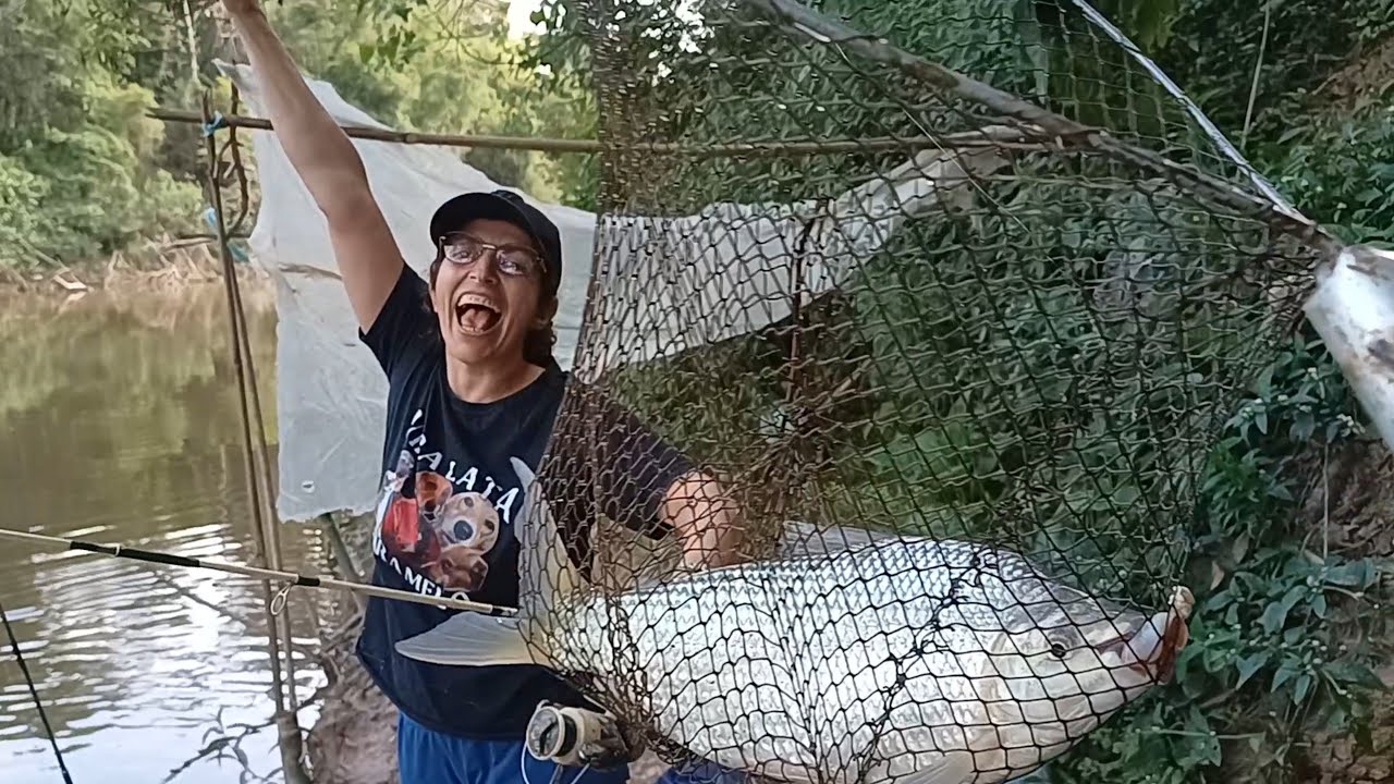 Passei vergonha! Minha esposa pega muito peixe! Perdi feio a pescaria