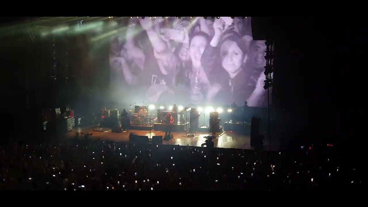 Liam Gallagher - Stand by Me / Roll It Over - Live at Movistar Arena, Santiago, Chile 08/11/2022