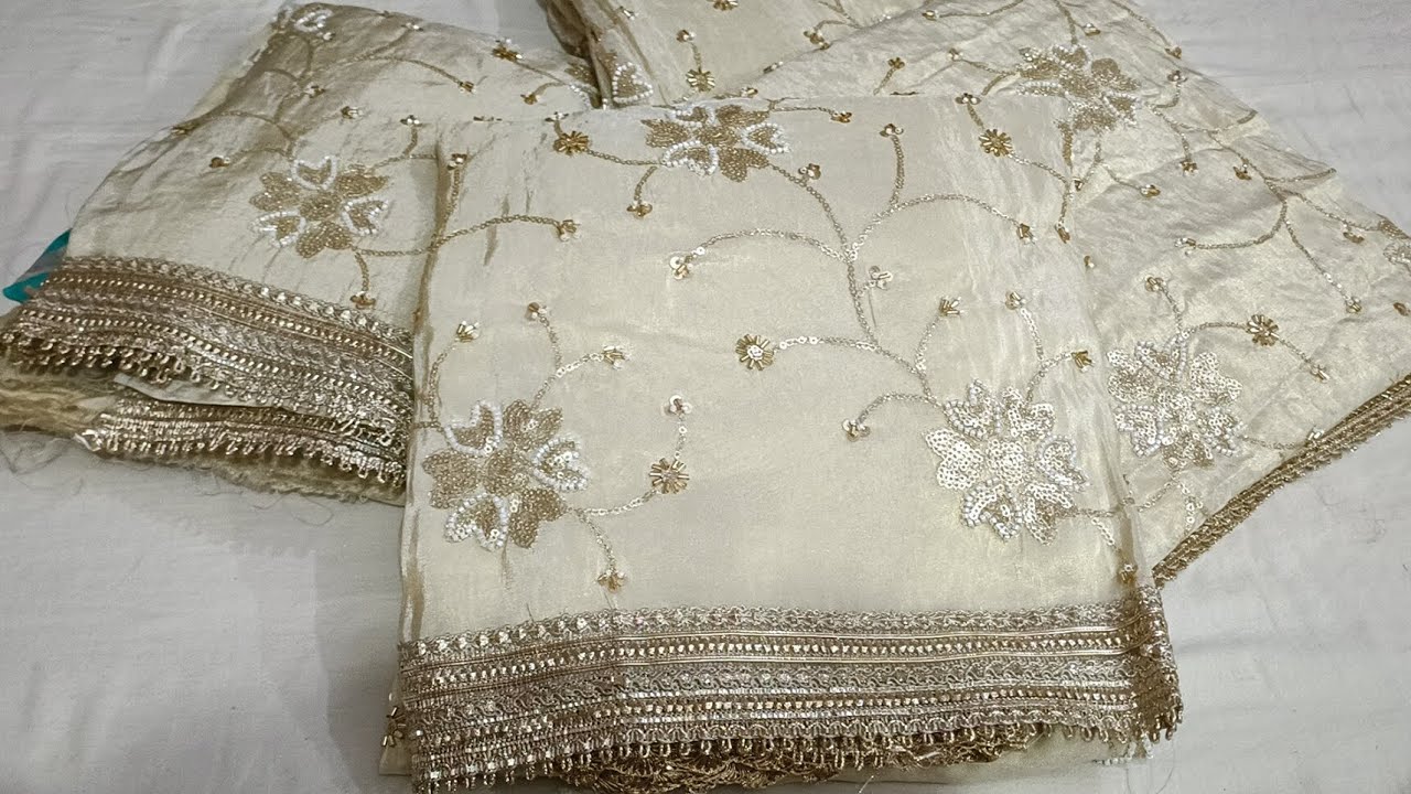 गोल्डन सूट के साथ फ्लोरल दुप्पटा ♥️ 9729116007 @RenuDalalsuits 