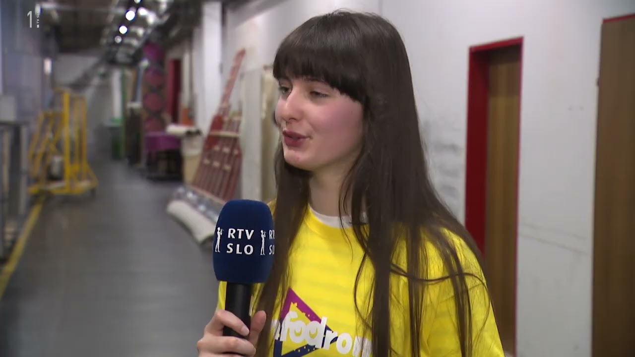 Infodrom: Ema in Alenka iz Kaj dogaja