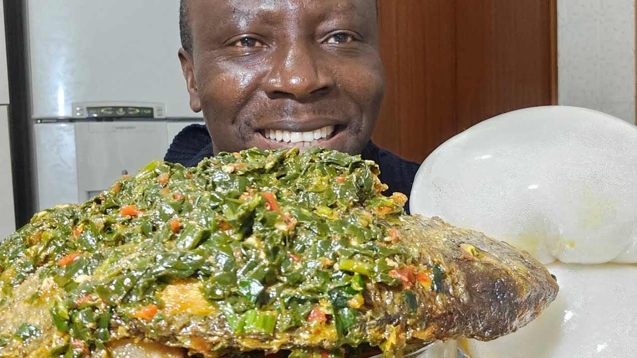 Asmr mukbang nigeria vegetable soup pounded yam fufu #nigeria #foodie #eatingasmr #mukbang #asmr 