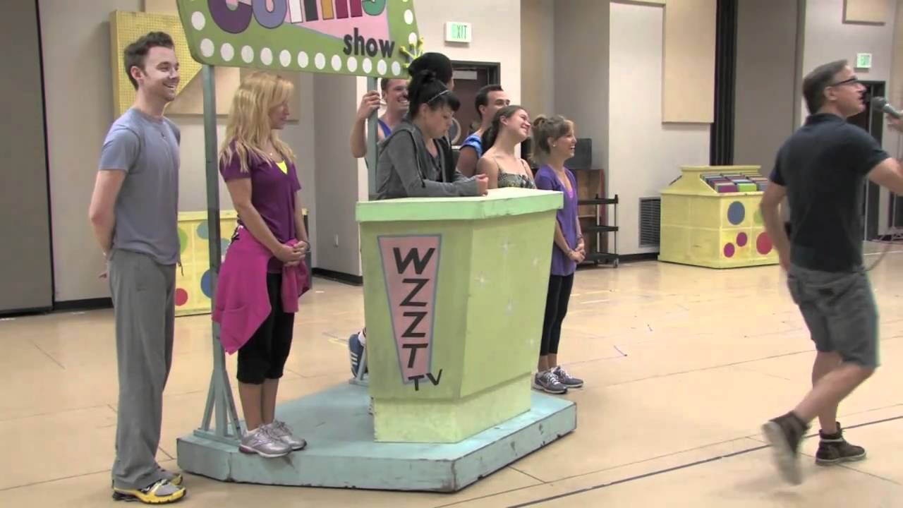 TUTS Takes You Backstage Before The Curtain Goes Up On HAIRSPRAY!