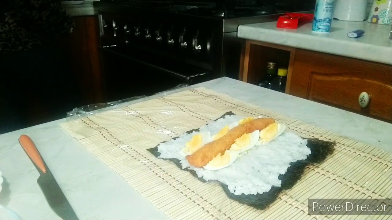 Sushi con pollo fritto uovo Philadelphia e maionese....fritto in pastella con cipolle croccanti