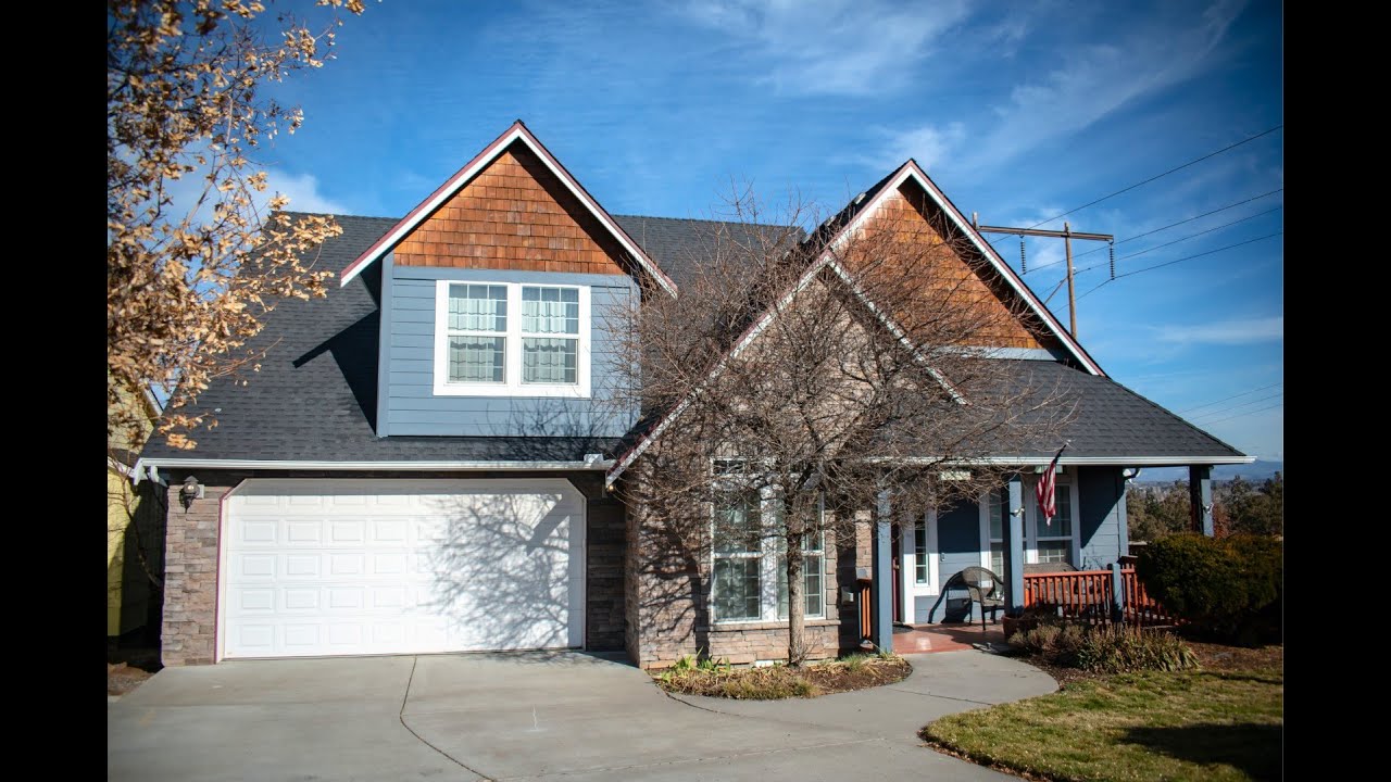 3995 SW Salmon Avenue Redmond, OR |