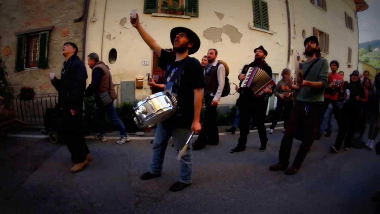Gimme Money - Collettivo Folcloristico Montano
