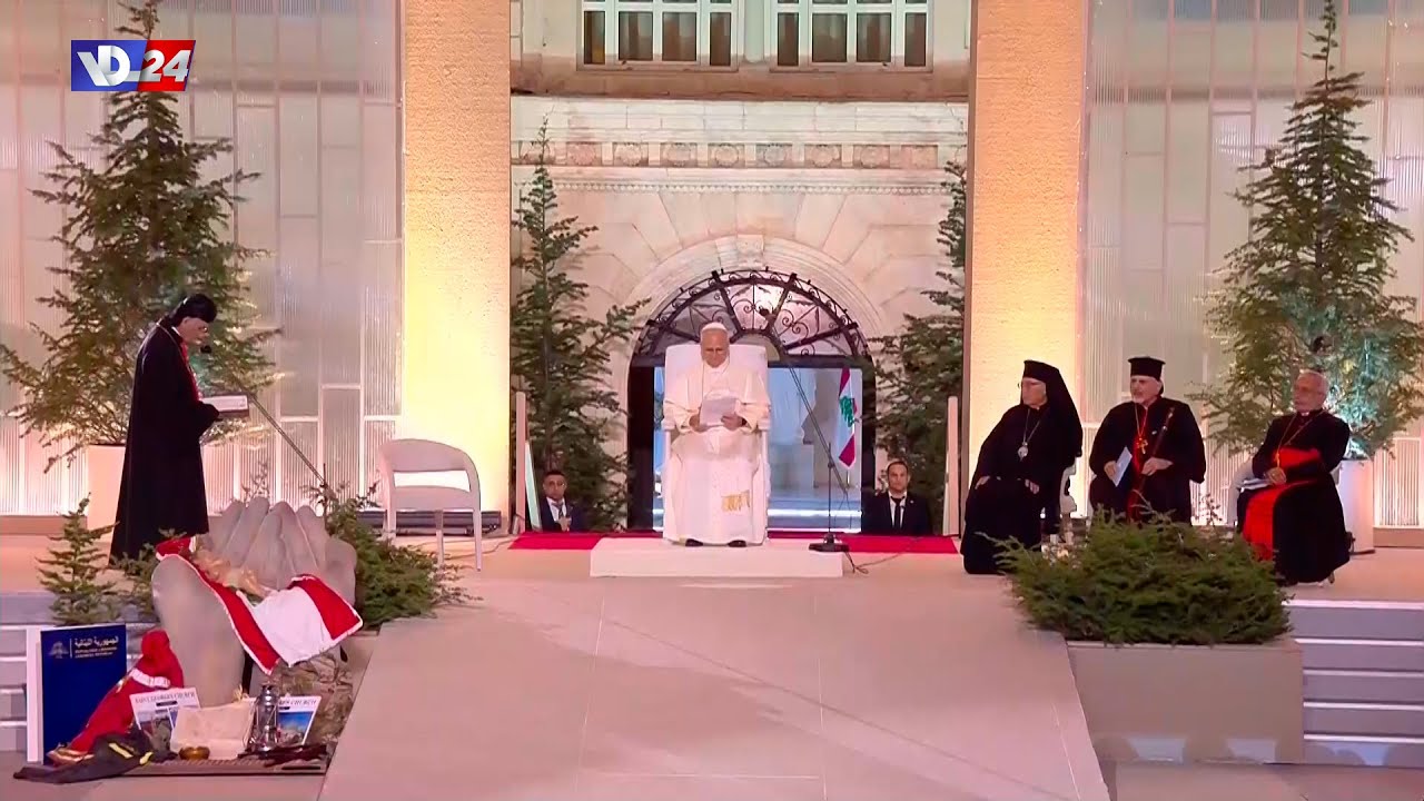 لقاء البابا لاون الرابع عشر مع الشبيبة في ساحة الصرح البطريركي
