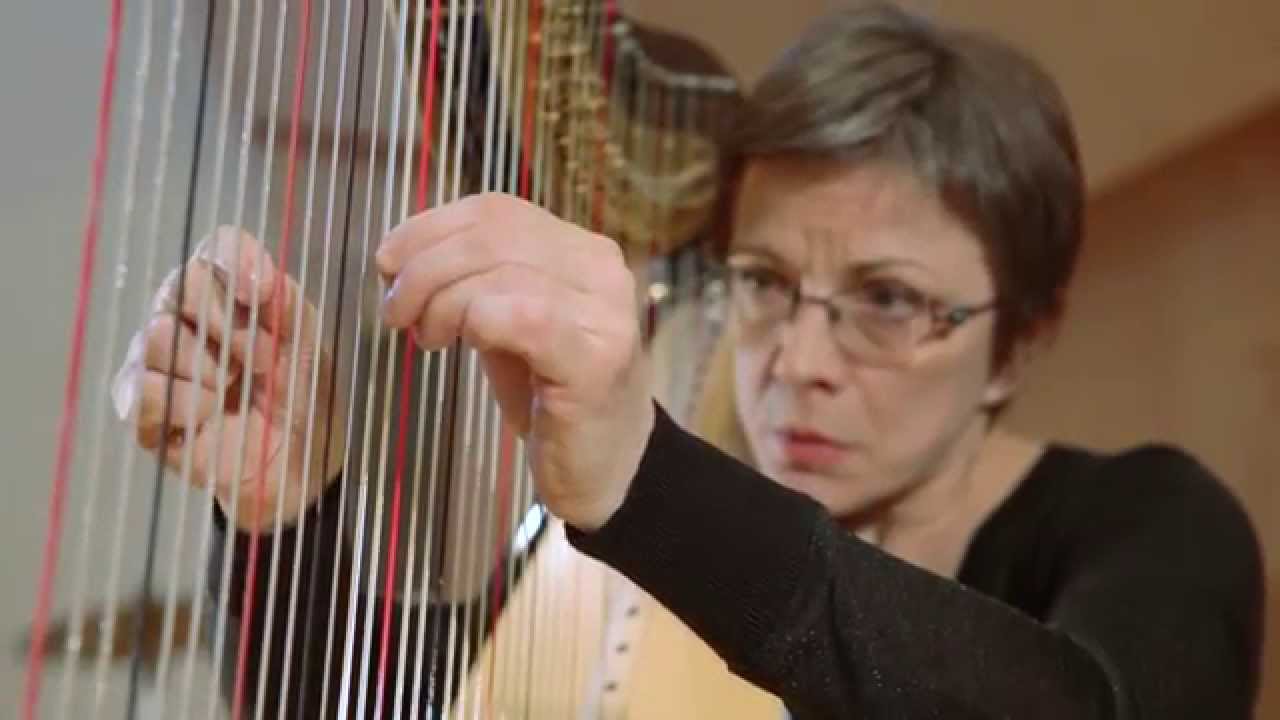 SOLO - Fr&eacute;d&eacute;rique Cambreling, harpiste - Ensemble intercontemporain