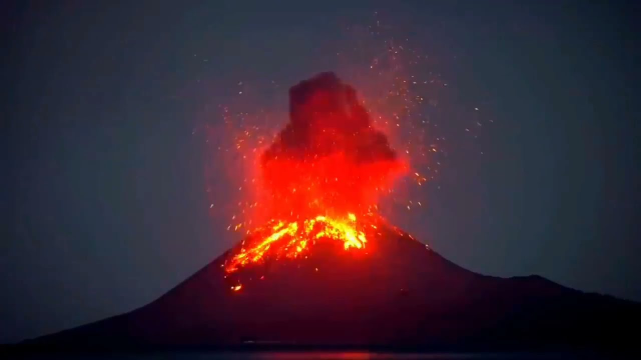 Armageddon on  la palma island / Ash covers the whole village