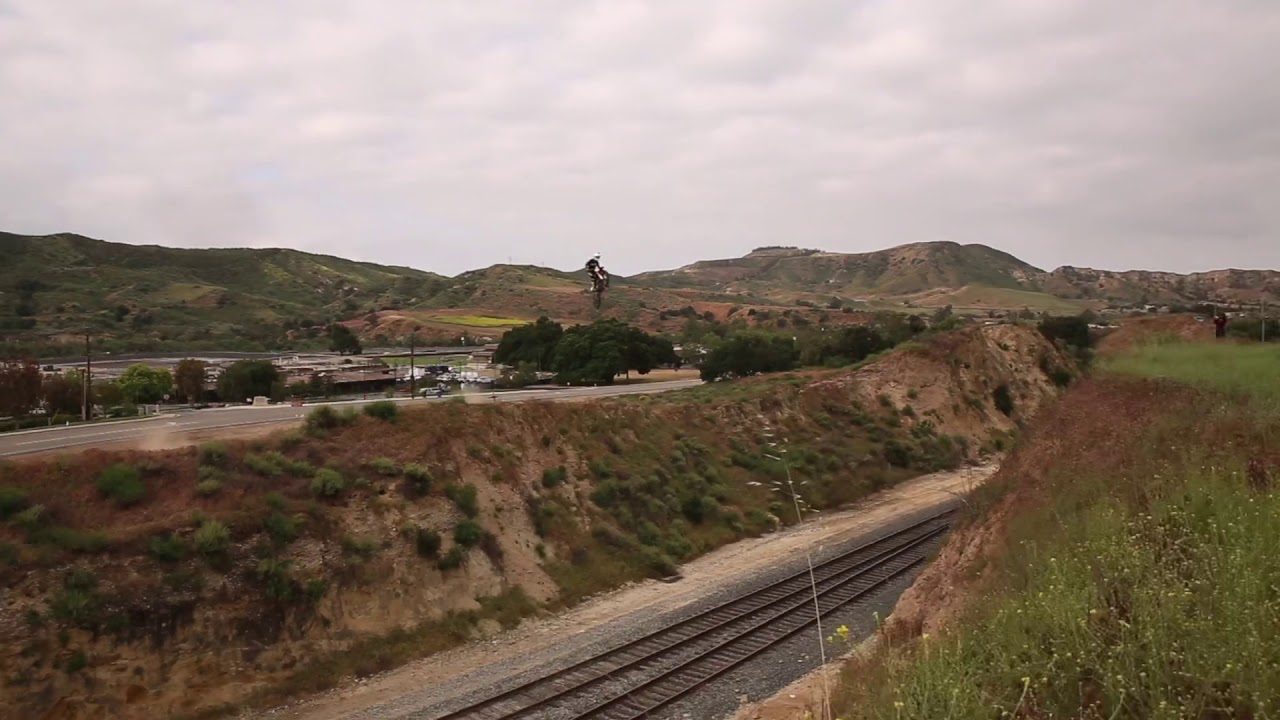 Train jump Skylar Laas
