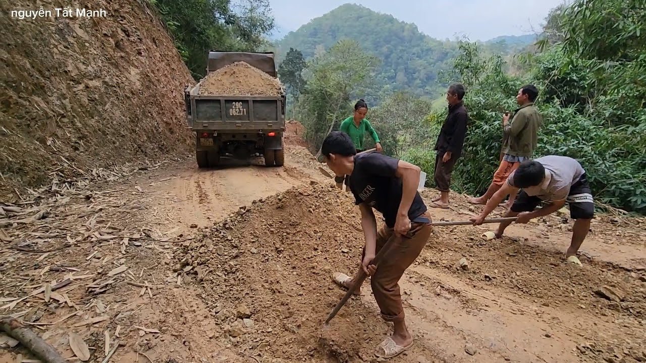 Cao Tốc Lũng Cáng Ô TÔ Chở Đá Lên Dốc CĂNG ĐÉT Bà Con HỪNG HỰC về Đích. Nguyễn Tất Mạnh