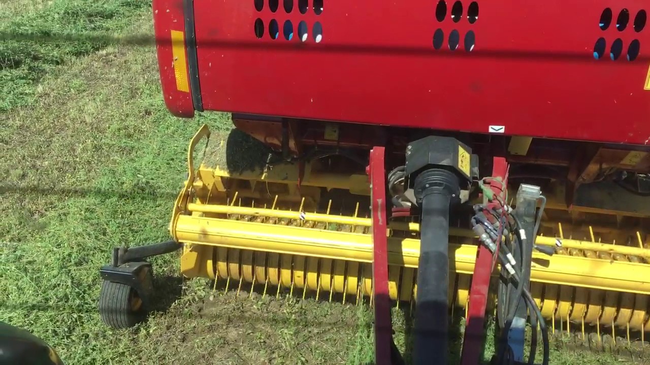 New Holland Roll Belt 450 (crop cutter) Bailing Baleage!!!