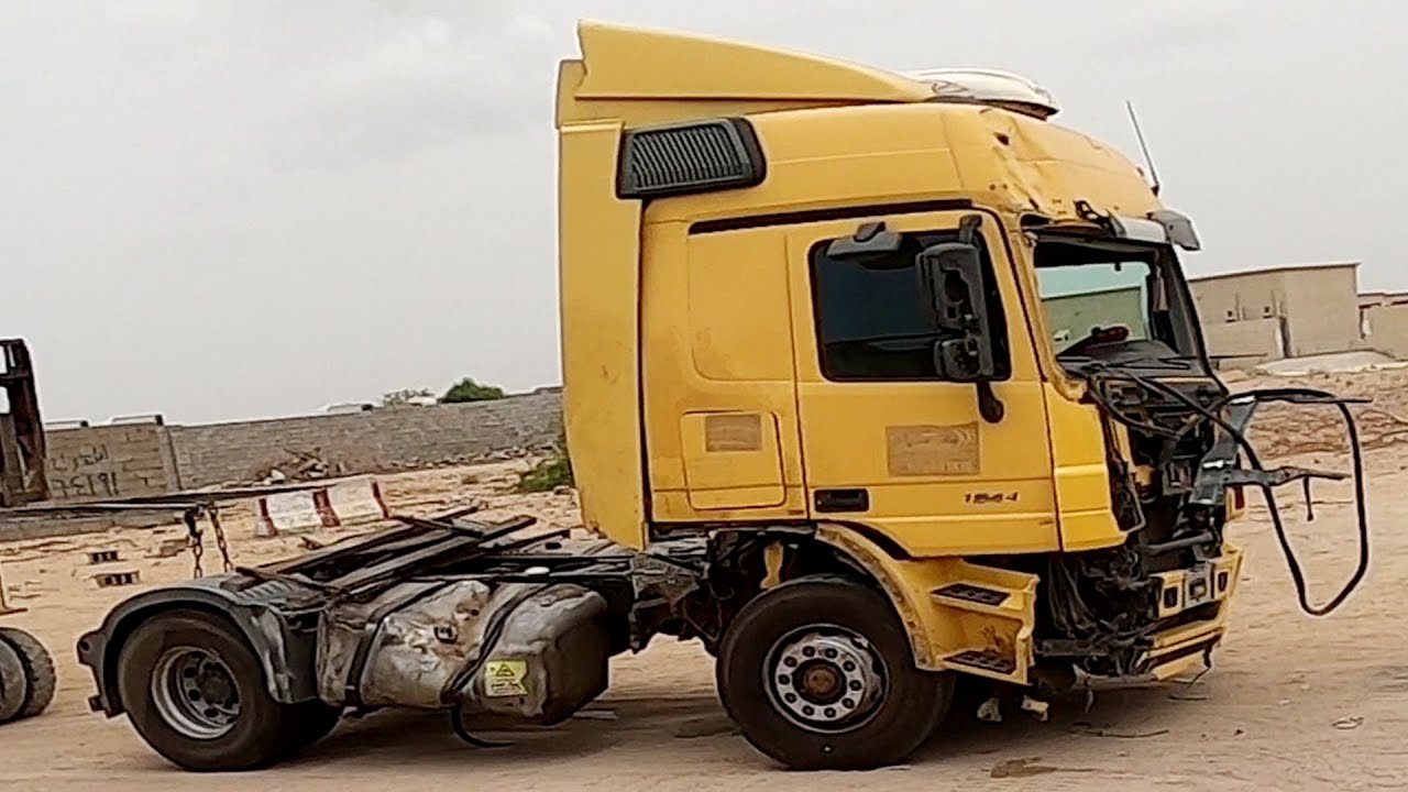 Mercedes Truck Accident Cabin' Chassis Repairing ||Reparatur des Fahrerhauses und Fahrgestells ||