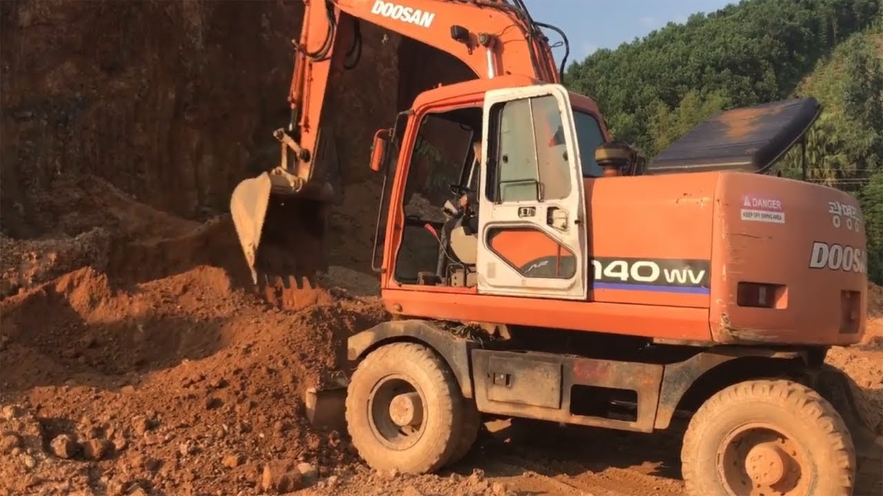 Excavator Doosan | M&aacute;y X&uacute;c Doosan 140w Đời 2002 | 掘削機