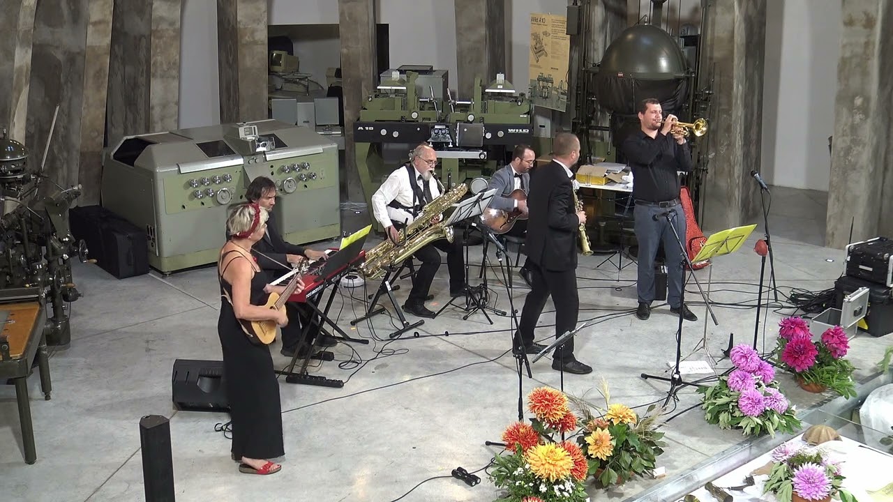 Yes Sir Thats My Babe - Dixie Pipes feat  Pavla Roof