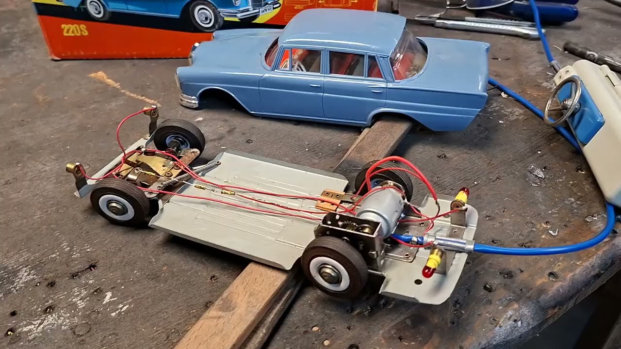 Gama Mercedes 220 S . Restauration Update 