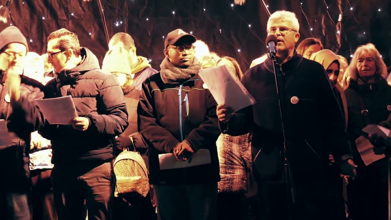 Einfach Singen - Beim Weihnachtsmarkt Gro&szlig;sachsenheim 4.12.2022 (Handy-Video)