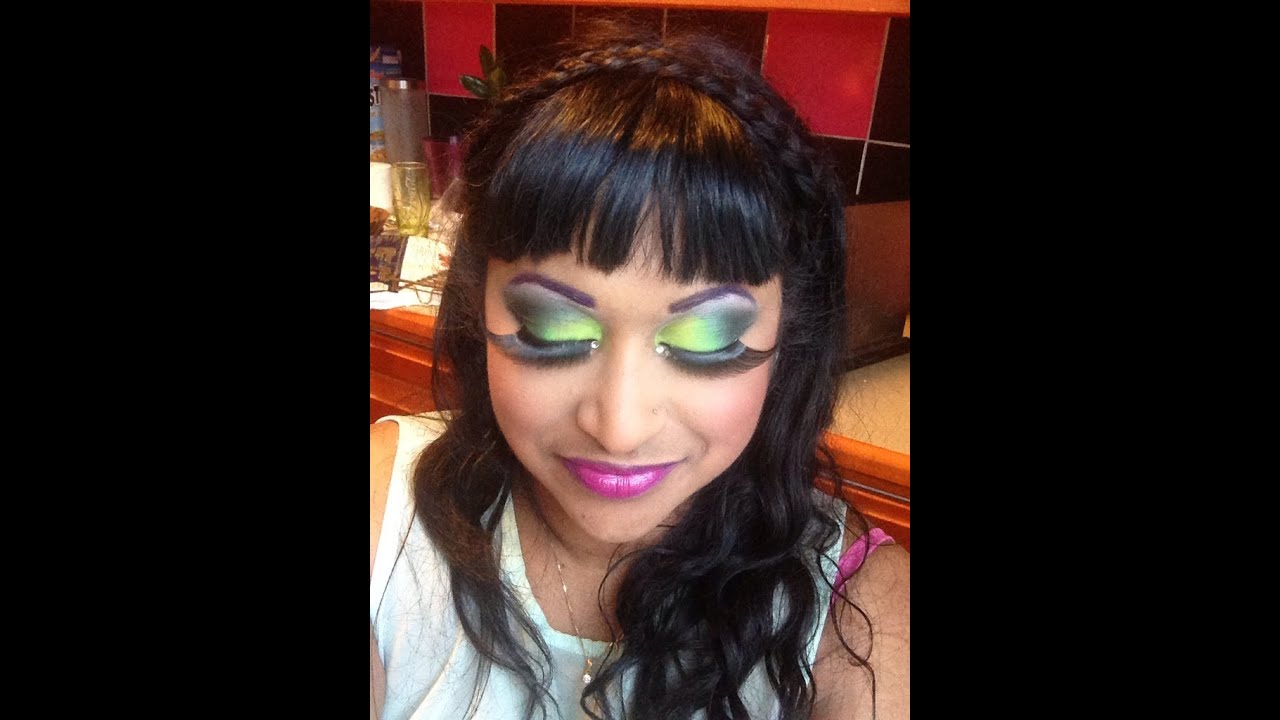 QueenofBlendingMUA Recreation makeuplook Neon eyeshdaws & purple brows