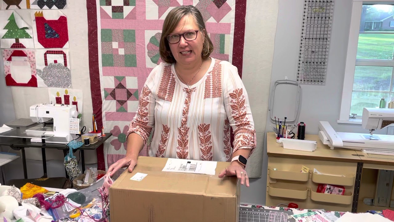 Unboxing Dean and Bean Circular sock knitting machine