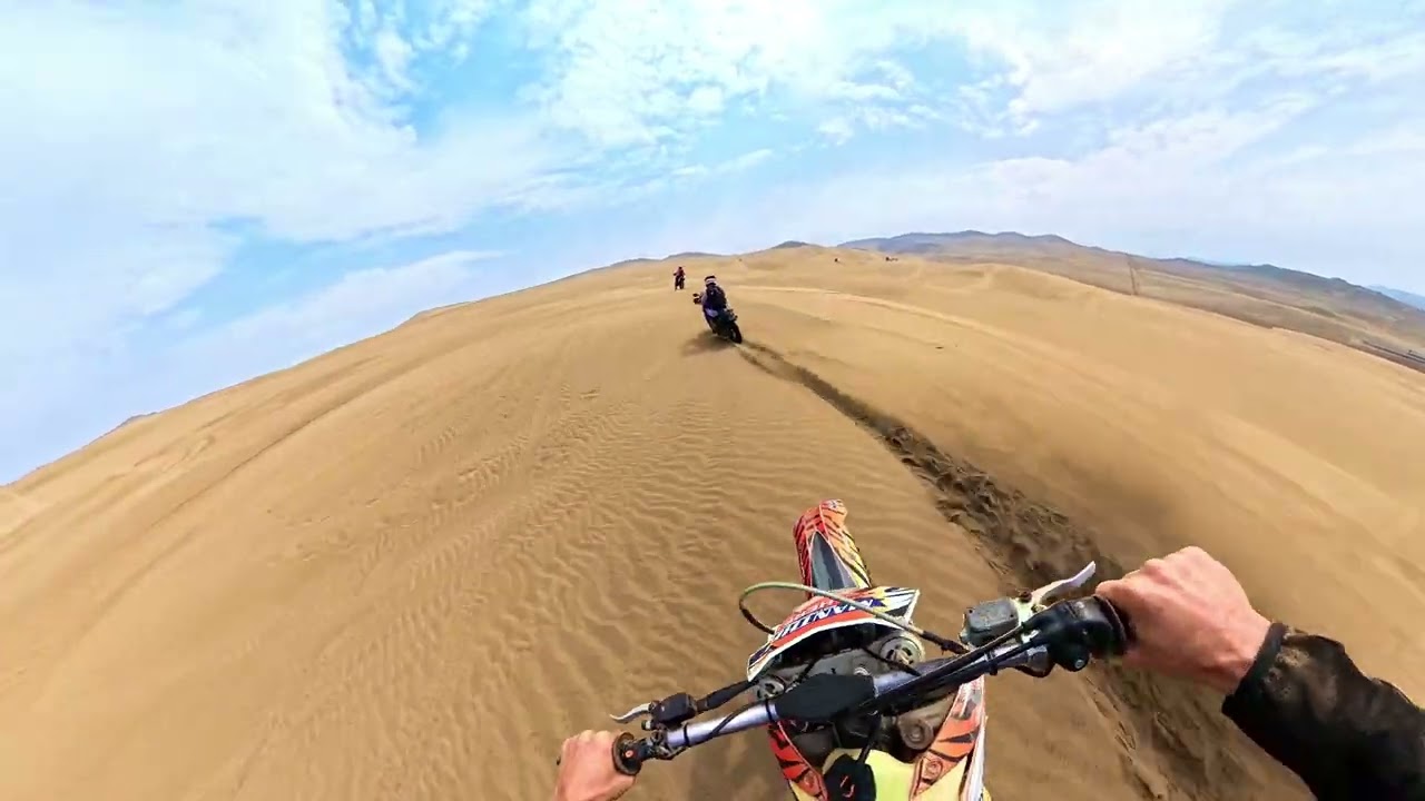 In the Dunes, the T7 doesn't allow for even the slightest mistake! Luckily, it wasn't a bad fall!