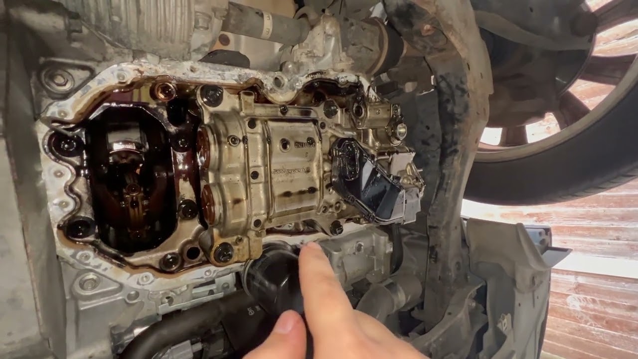 Mazda CX5 2.2 Skyactive Diesel Oil Pump Removal with Balancer Unit