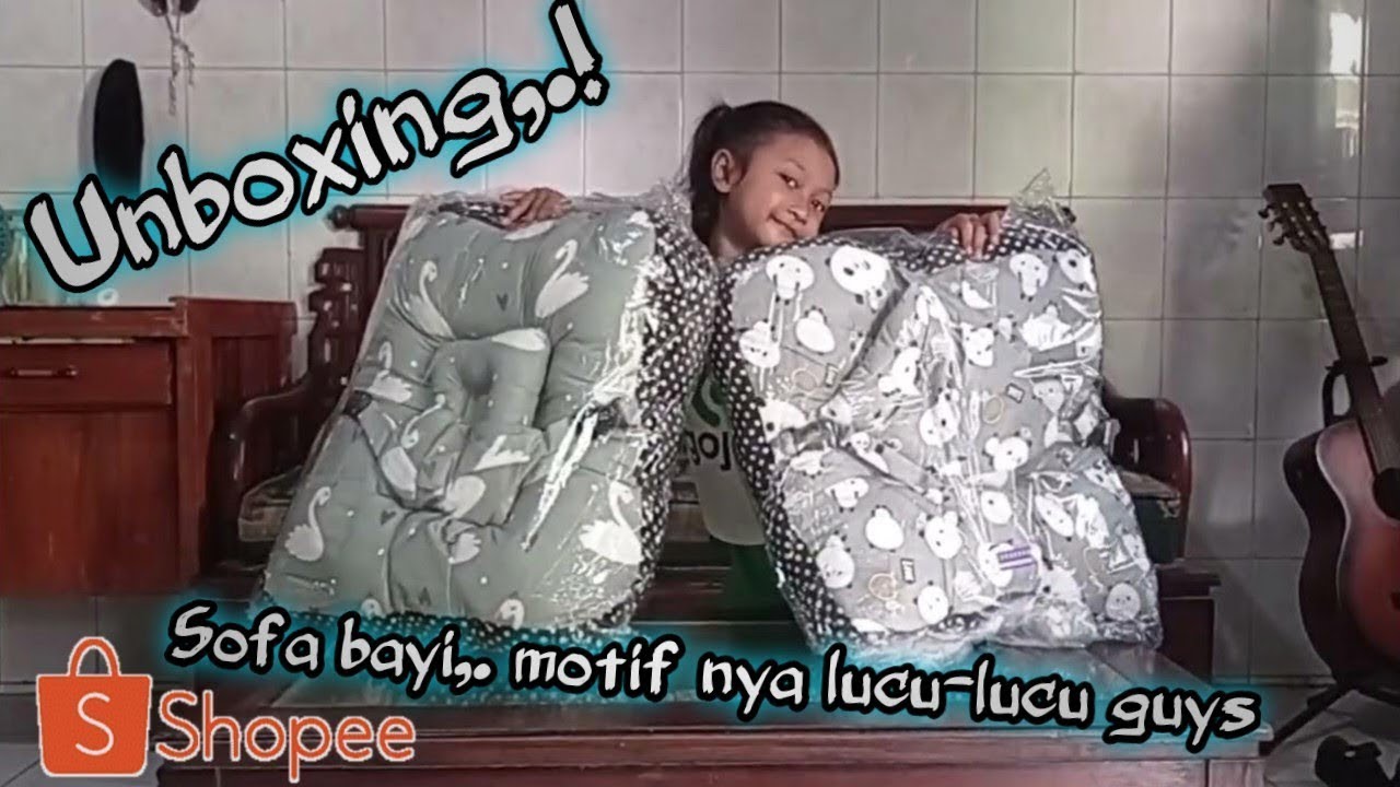 Unboxing sofa bayi karakter lucu