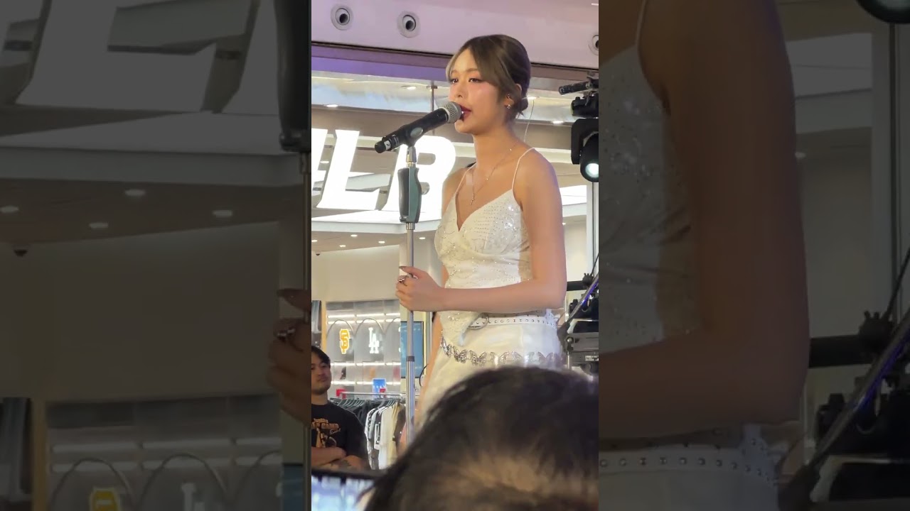 [Fancam] MOBYe - ความรักไม่รักเรา (Shattered) [4K] 20251019 @Melody of Life 16 , Central World