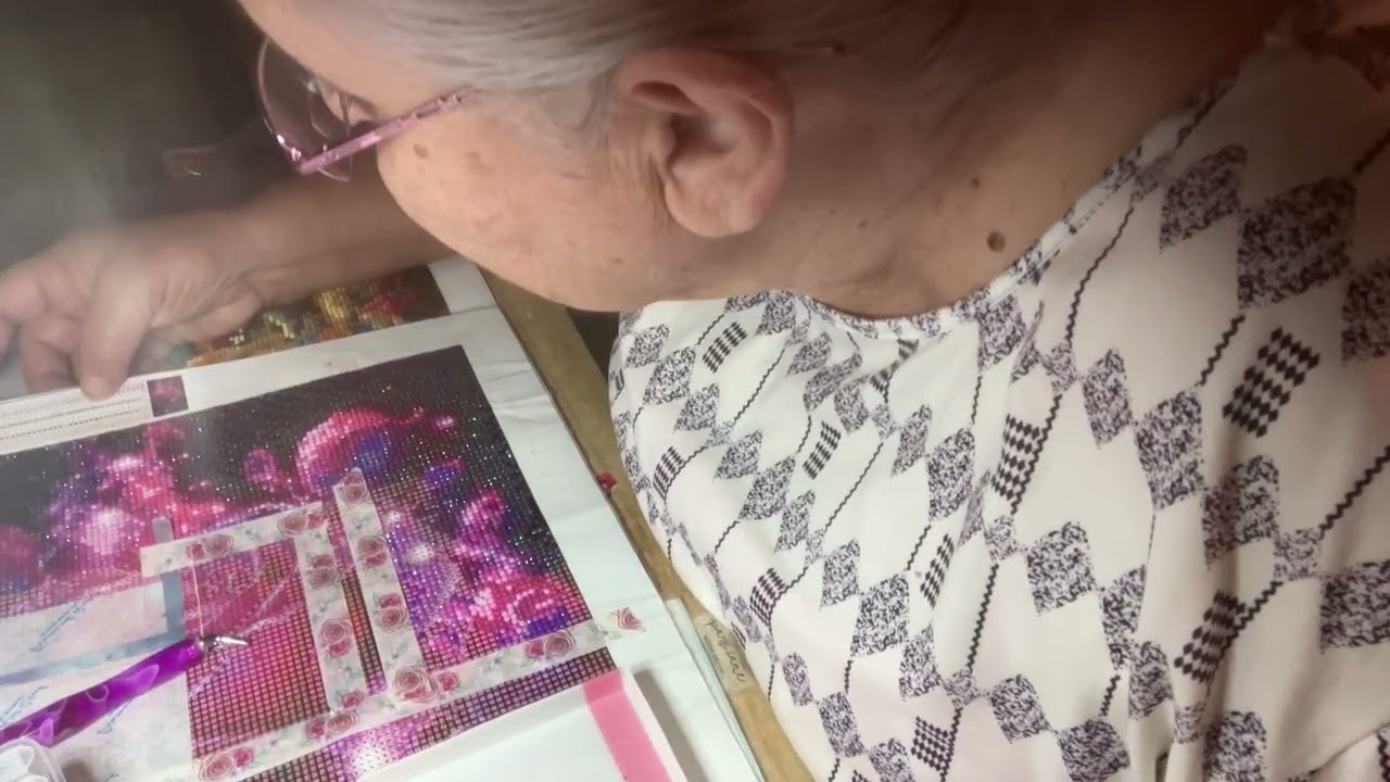 Wipnchat on our pink rose diamond painting thank,thank you Johnna 