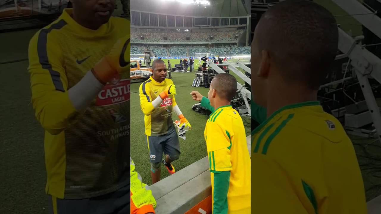 Itu Khune Bafana Bafana / Kaizer Chiefs Goalkeeper meets Alessandro Matjie (aspiring goalkeeper)