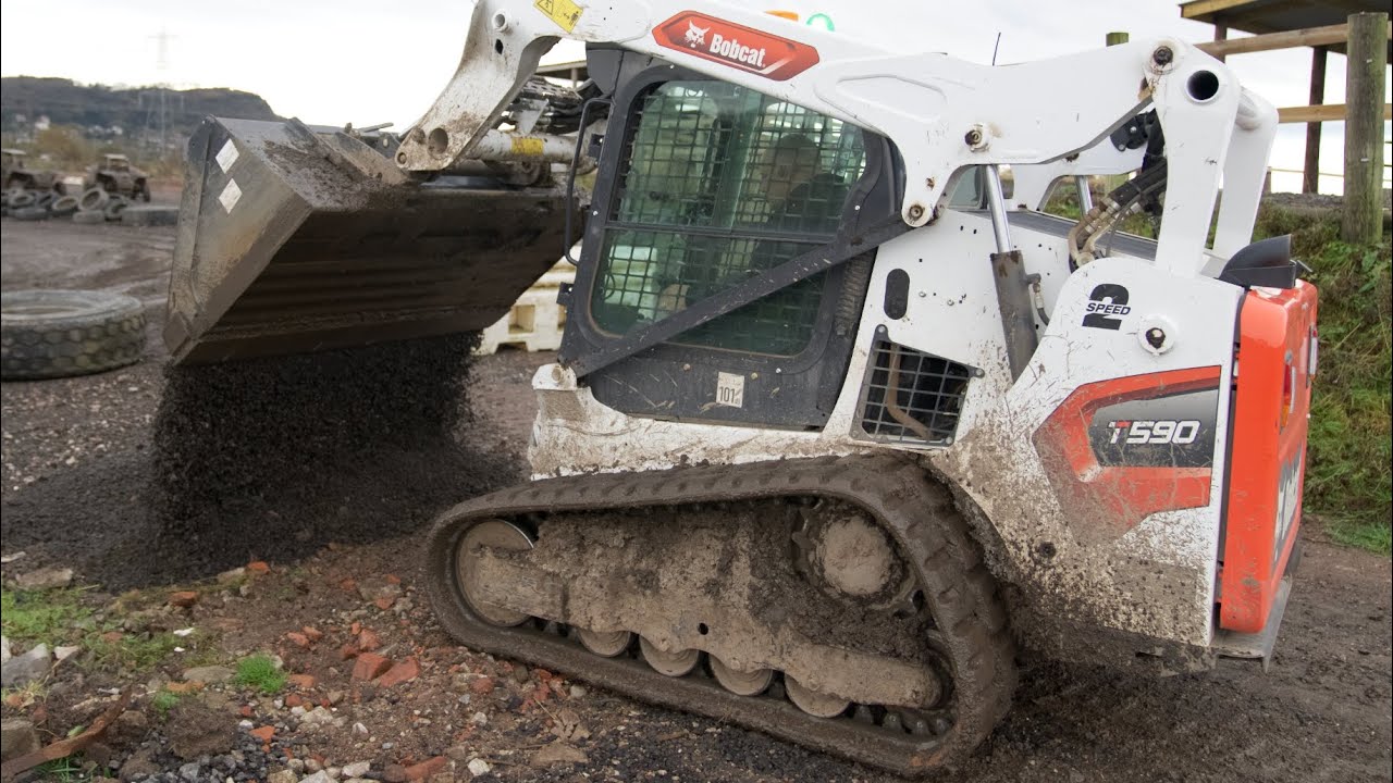 Hoverforce Bobcat T590 Skidsteer