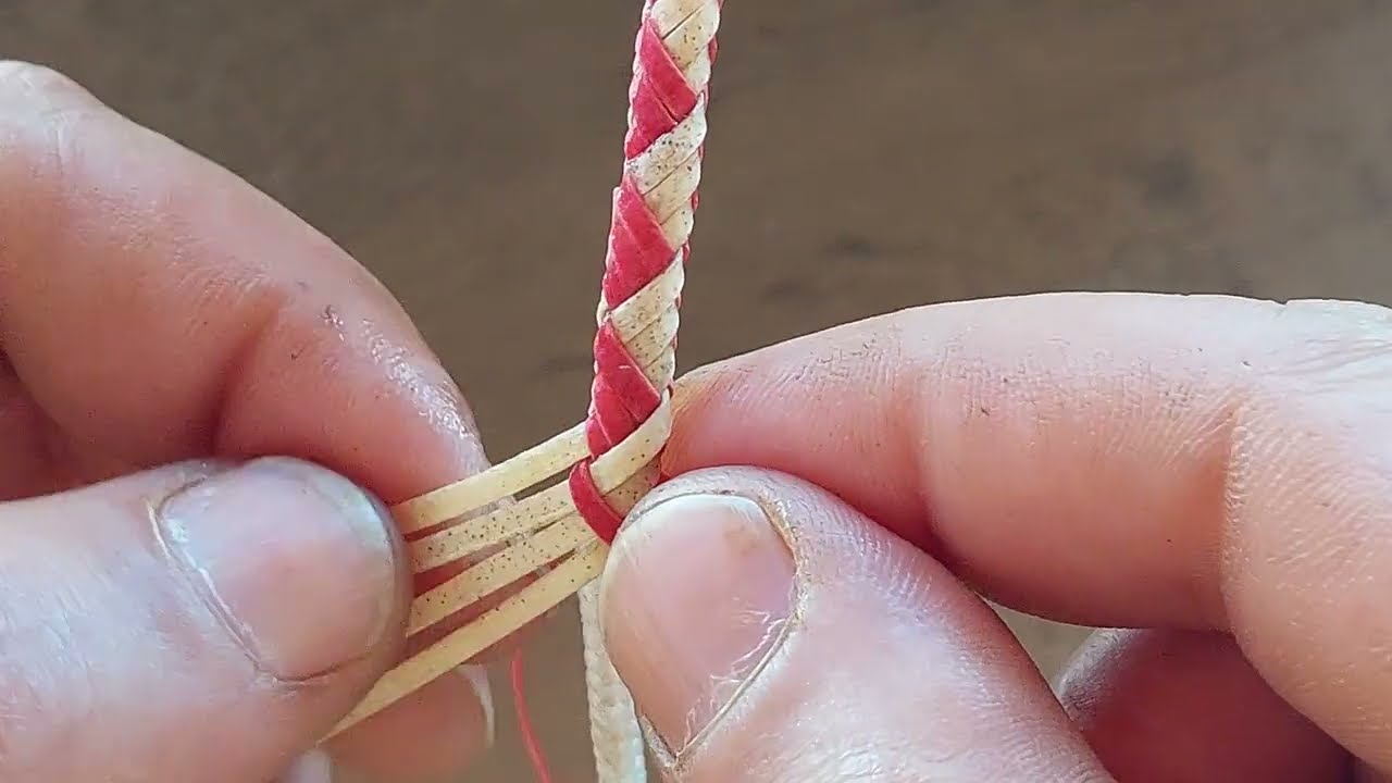 Trança mosaicos 8 tentos 2 cores.