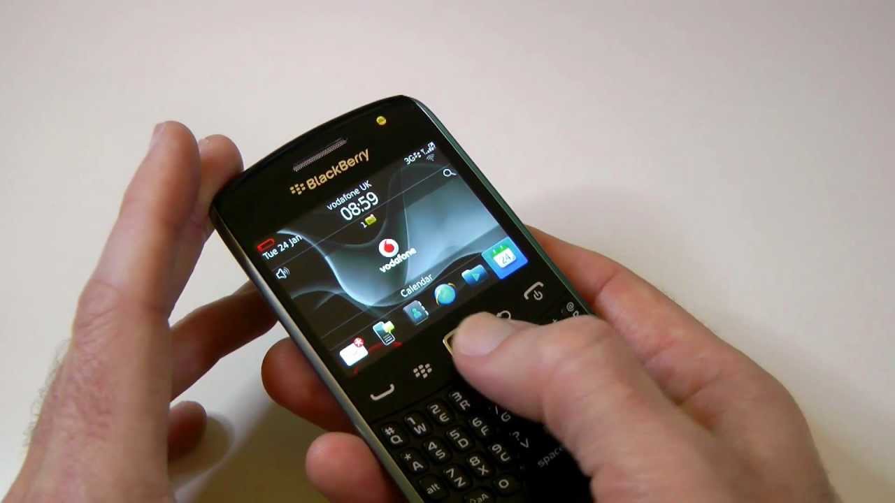 Распаковка и первый видеообзор BlackBerry Curve 9360